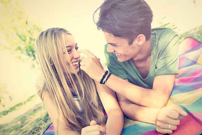 फनी लड़के जीत लेते हैं लड़कियों के दिल